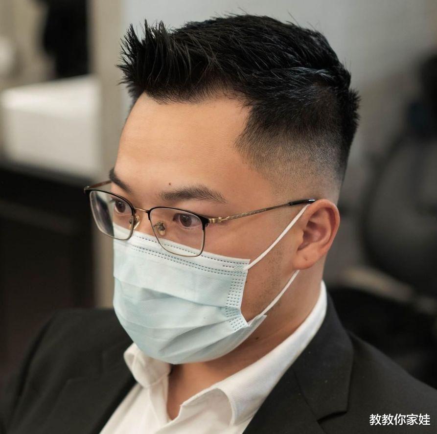 为什么有些中老年男人，明明穿得很贵，却依旧土气？原因在这3点