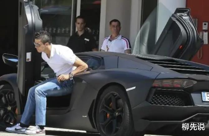 运动员|一年收入约9.5亿元,全球运动员捞金王问世,击败詹姆斯、费天王