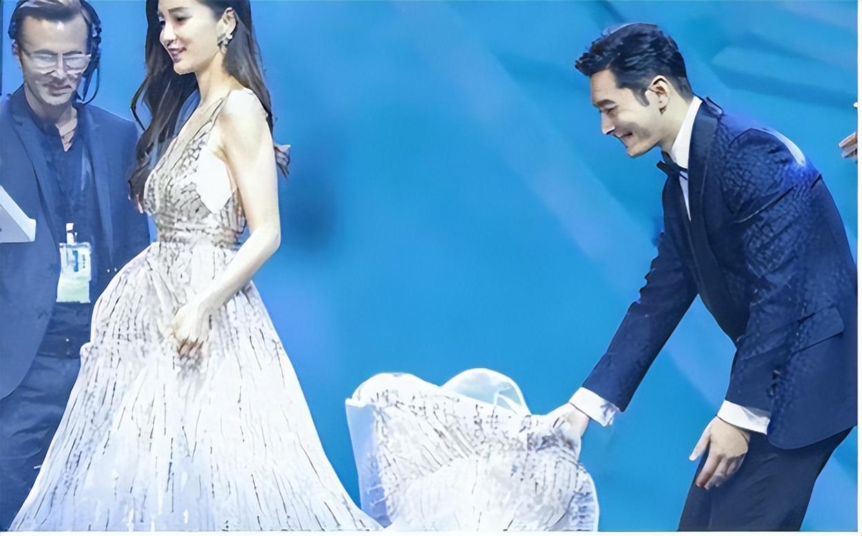 杨颖社交账号被禁后,“宠妻如命”的黄晓明,这一次选择了漠视……