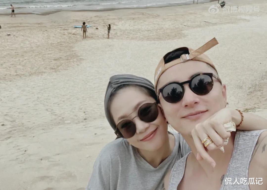 贾景晖:凭《庆余年》出圈,从校服到婚纱,妻子是演员,女儿已经12岁