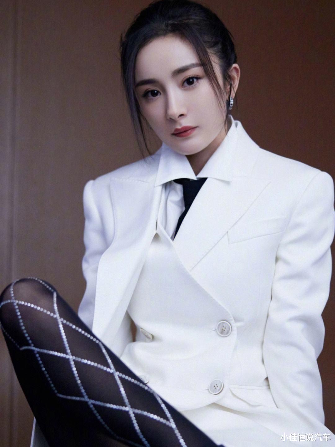 |杨幂的“连环瓜”,热搜要装不下了