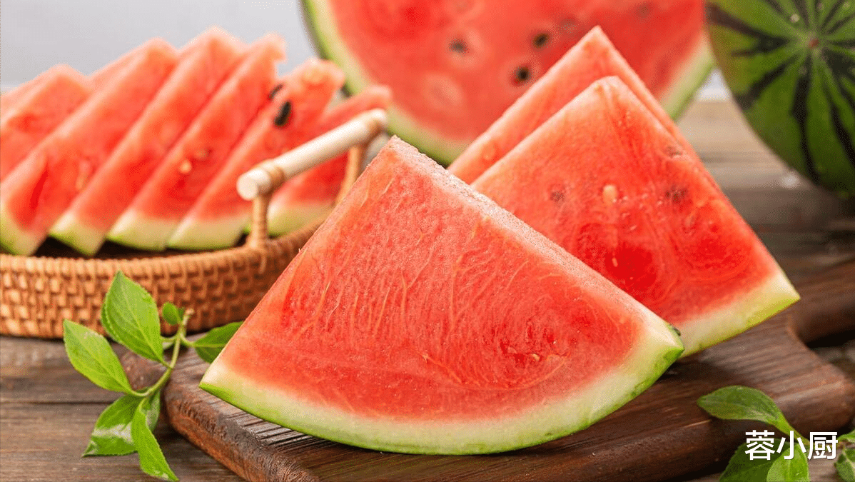 黄体酮|三伏天“吃凉不吃寒”！建议“少吃2瓜，多吃3菜”，清爽解油腻