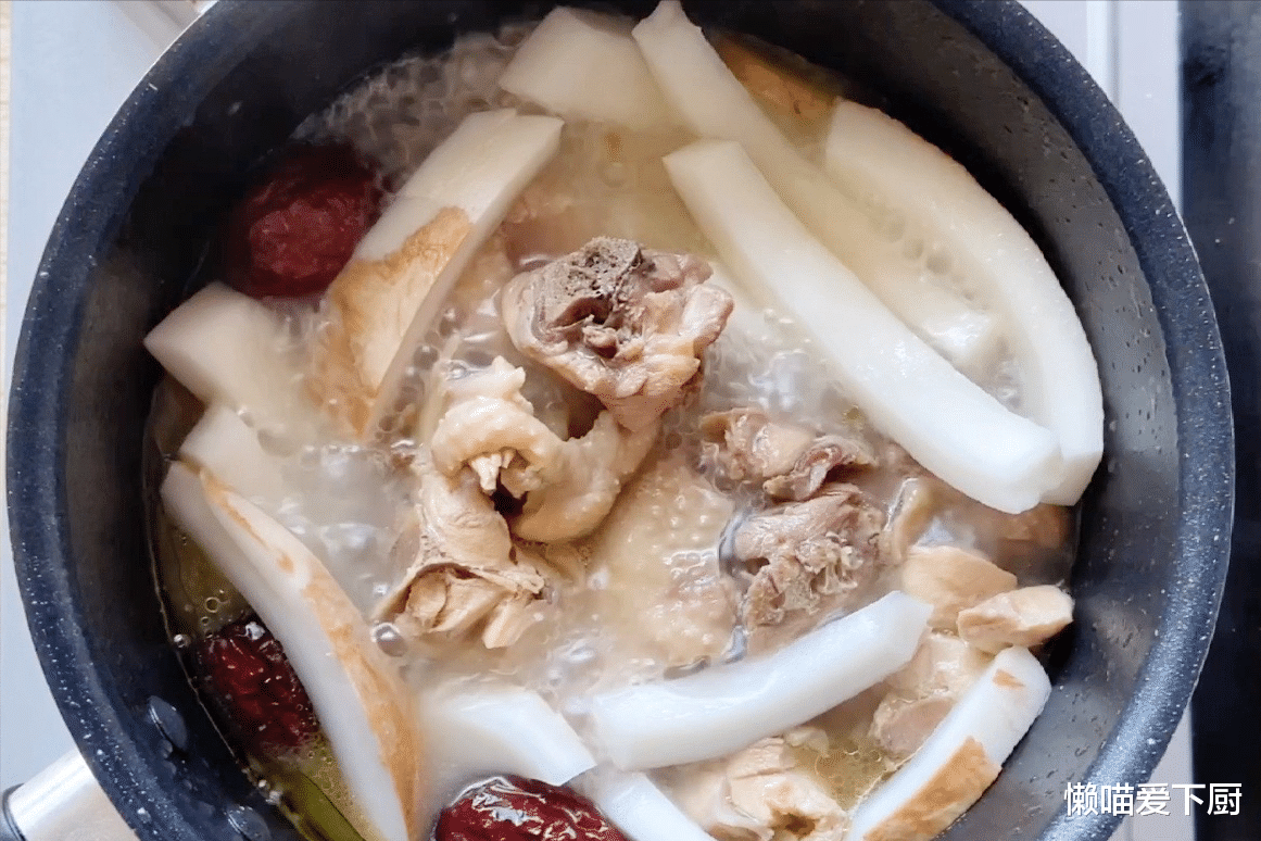 美食探店|明日除夕，无论贫富，记得吃：3道吉祥菜、2种富贵果，图个吉利