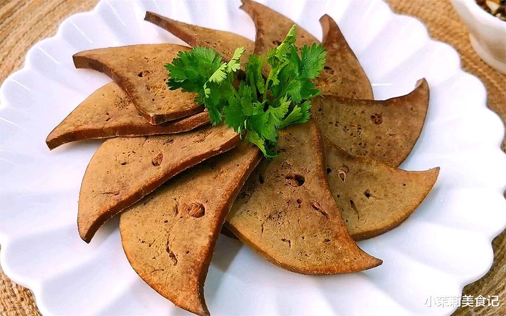 莲藕|莲藕的“死对头”,医生提醒:二者万不可同吃,吃莲藕的禁忌要懂