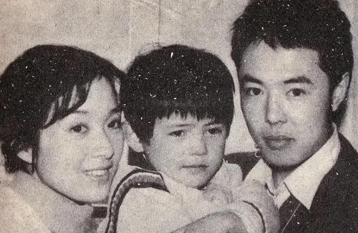 童星方超:2岁成名,18岁时因长得太矮没学可上,47岁仍单身