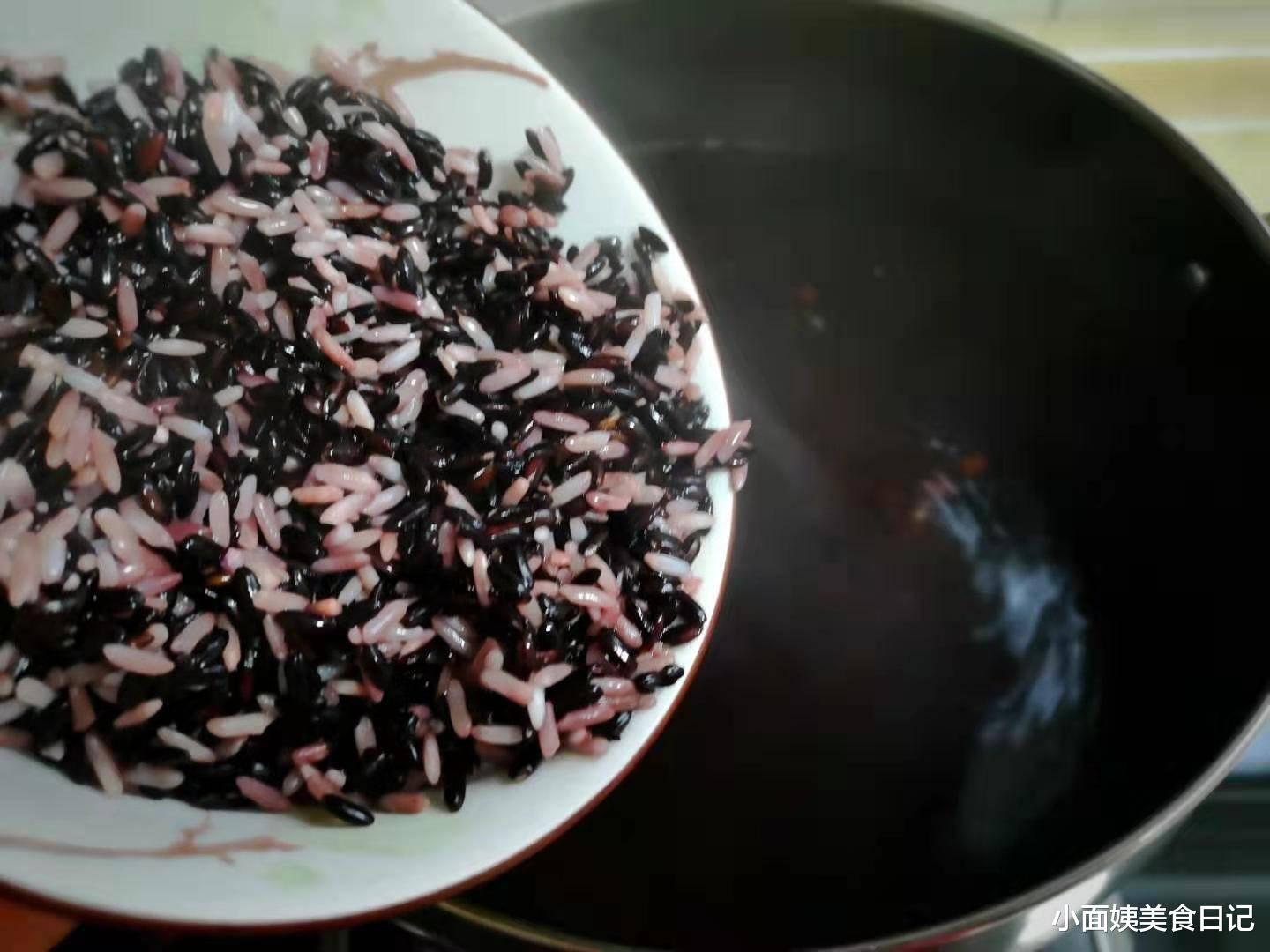 黑米|天气变冷,这3款粥女人要多吃,简单易学,暖心又暖胃,睡得香