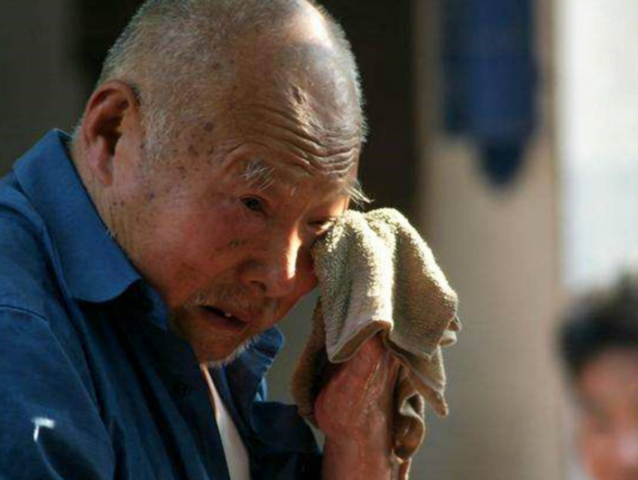 大学生|“啃老”换了新模式，让父母心甘情愿被啃，甚至还觉得未来可期