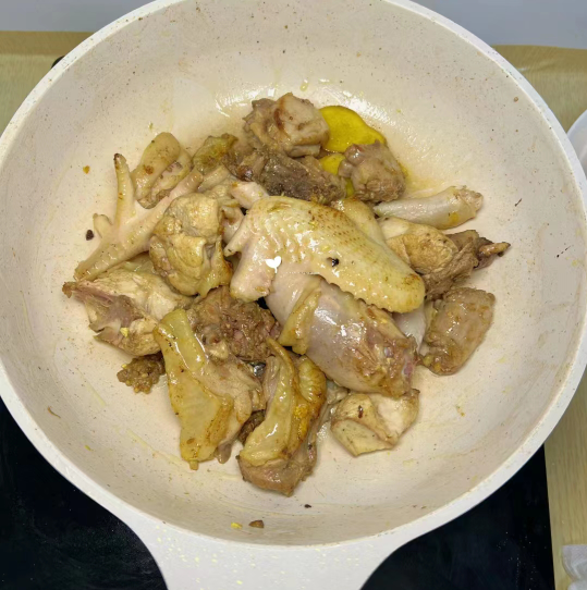 天冷了，不管有钱没钱，常给家人喝这汤，滋补气血，脸色更红润