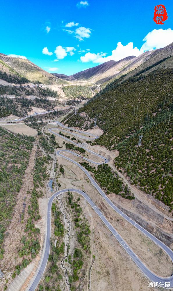 川藏公路|川藏线上的天路十八弯，没72道拐有名气，却同样也值得停留一观