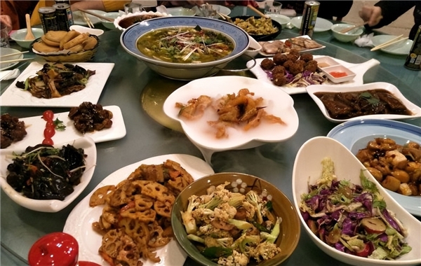 |老北京人爱吃的下酒菜,外地食客不敢恭维,直言:一点也不地道