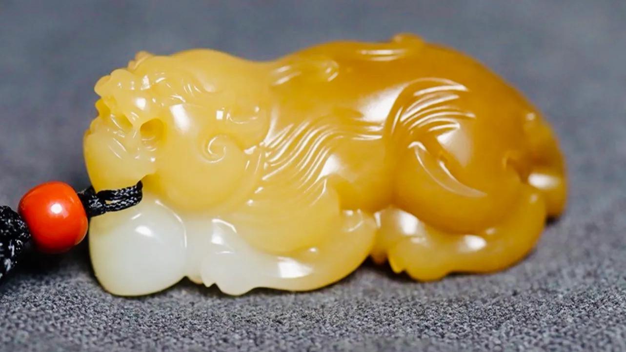 |没钱才去买山料？和田玉中都有哪些精品山料？