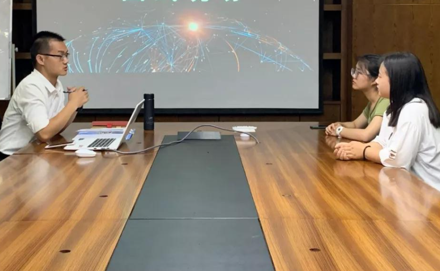 北京某单位的逆袭者火了，入围考生多为博士，这名专科生本领不小