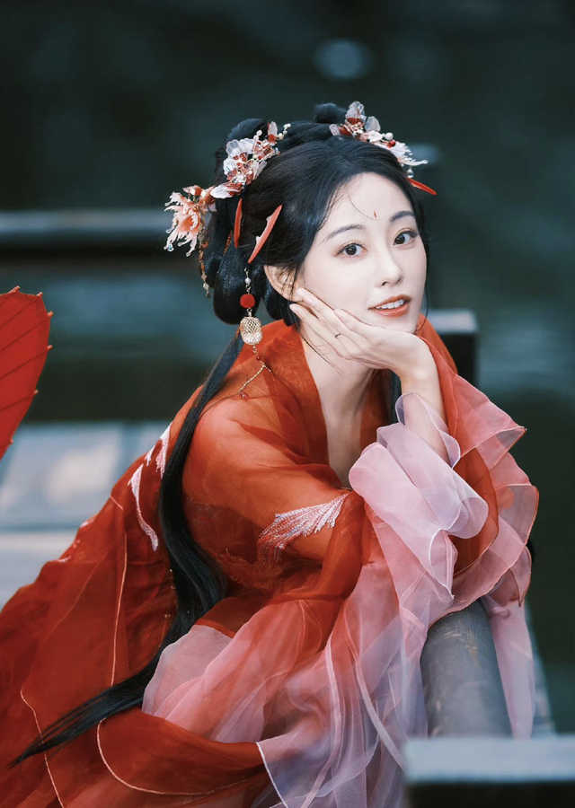 于正内涵祝绪丹放鸽子,用词阴阳怪气,也不看看对方导演是谁