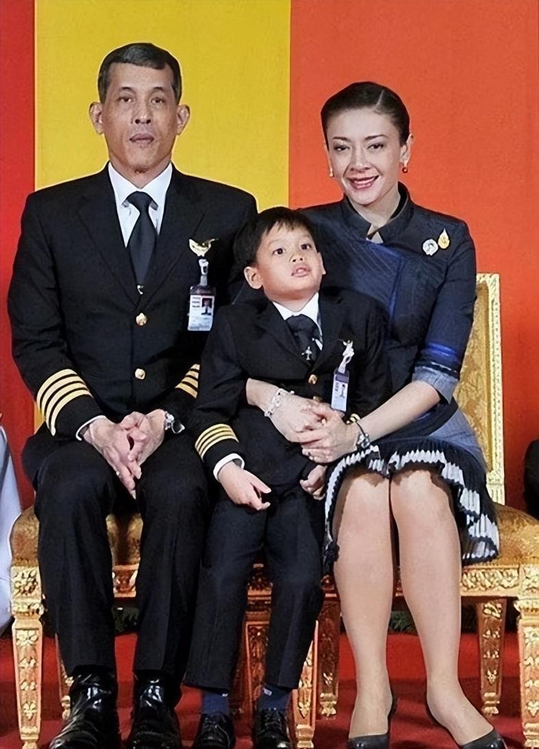 姐姐|18岁提帮功不装了：帕公主病危后眼神变犀利，再也没有憨傻的样子！