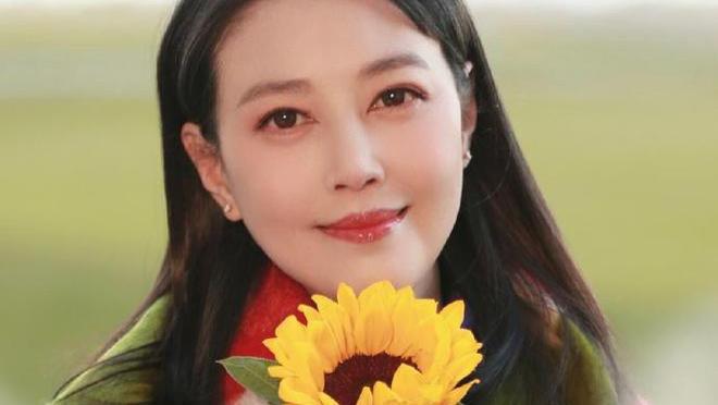 周海媚病历泄露调查结果出炉，涉事职工被停职，叶璇怒斥该被判刑