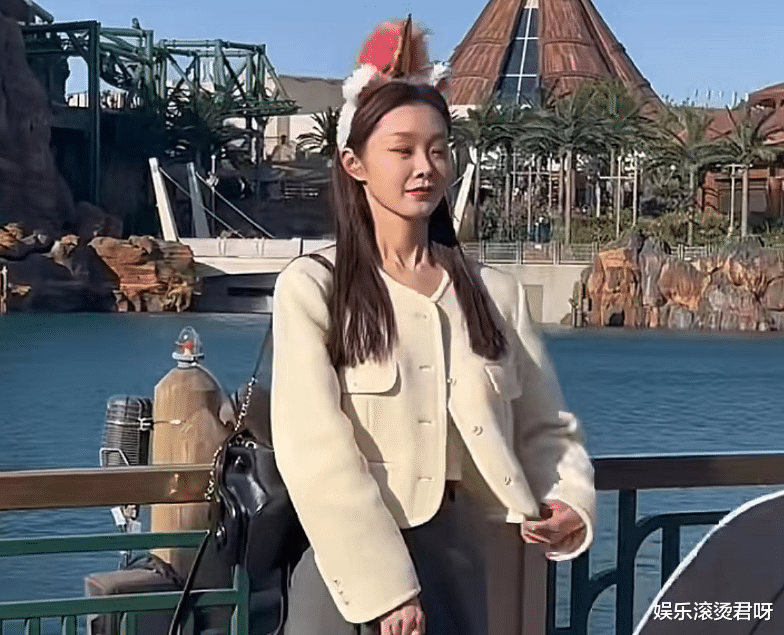 宋轶脱离《长风渡》滤镜长啥样?回归现实被偶遇,33岁无修图把人看愣