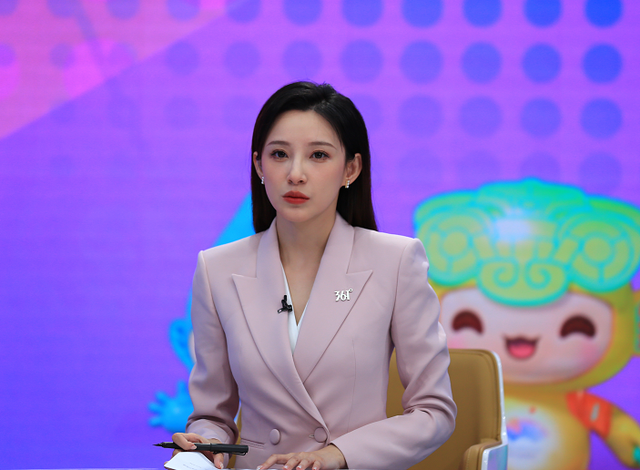 魏大勋|春晚倒计时26天！主持春晚1年后，3位女主持人的现状如何？