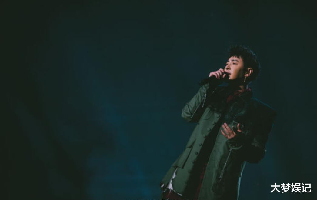 潘玮柏被爆“巴厘岛补办婚礼”，官宣娶空姐3年，酒店包场消息外泄