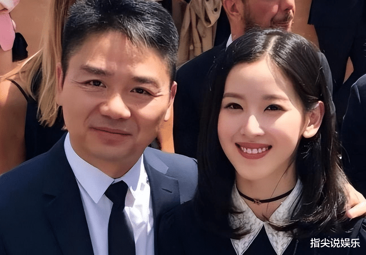 章泽天携7岁女儿国外度假，疑花100万请美国保姆，不见7个月儿子