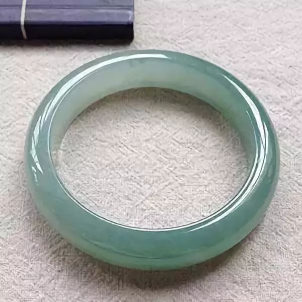 |翡翠的“三水”,你都能分辨清楚了吗?