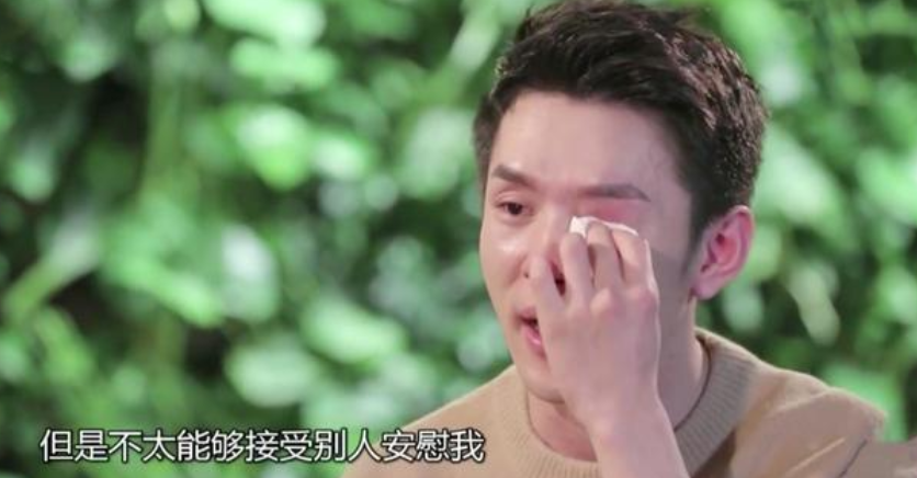 李佳琦前助理:30岁财务自由,住上海400多平豪宅,一个狗盆3000元