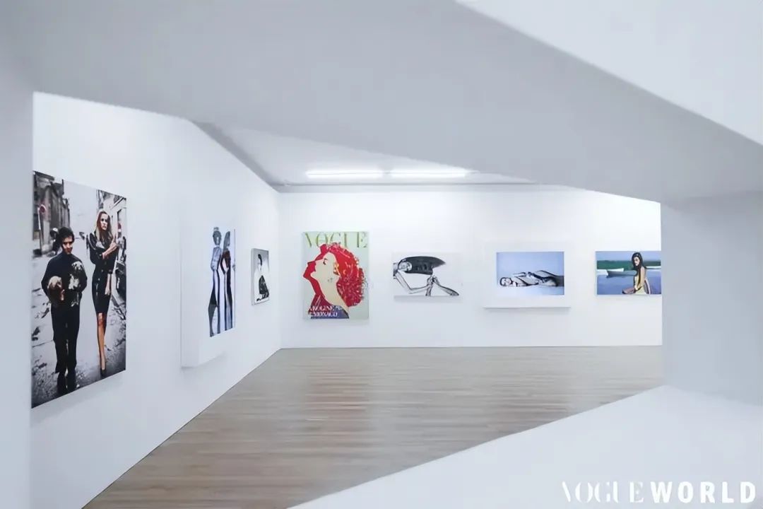 刘雯|周冬雨走秀走秀,金晨穿着暴露,刘雯顾盼生姿