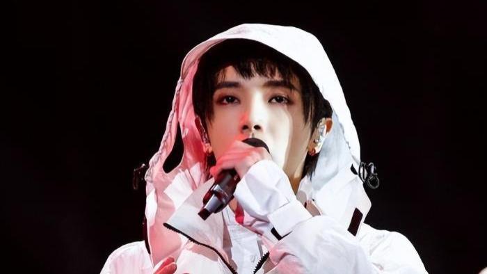 华晨宇|“音乐鬼才”华晨宇，真的是三本毕业？