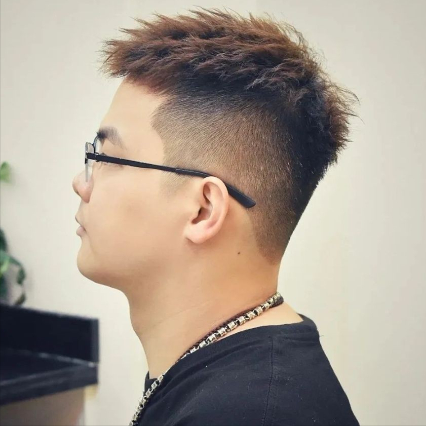 头顶稀疏男生的福音：烫发新招，轻松打造浓密感！