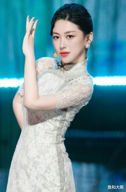 《浪姐4》成团名场面，陈嘉桦大喊SHE，谢娜首提《快乐大本营》停播困顿