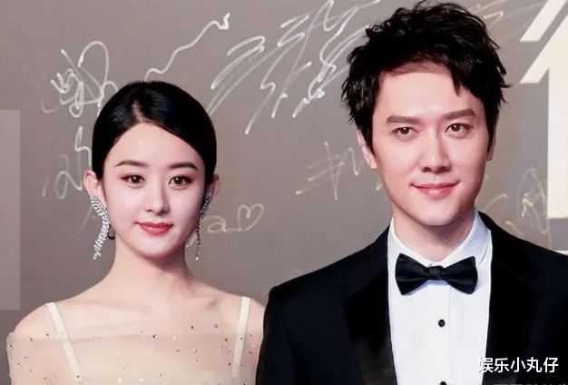 冯绍峰带子接机赵丽颖,一家三口互动有爱,曝冯妈妥协求女方复婚