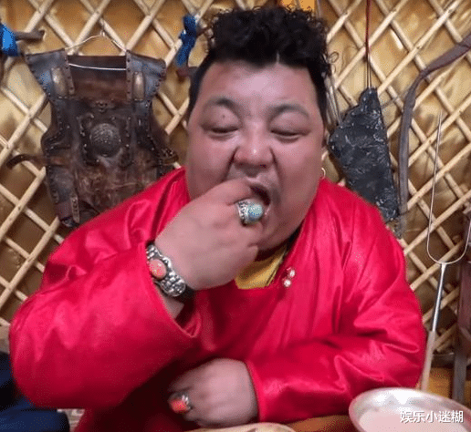 |网红恩克自曝4个月吃110只羊，面部黑斑加重、疣增多，健康引担忧