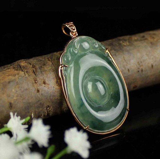 翡翠|行话科普！翡翠行家常说的调水到底是什么意思？