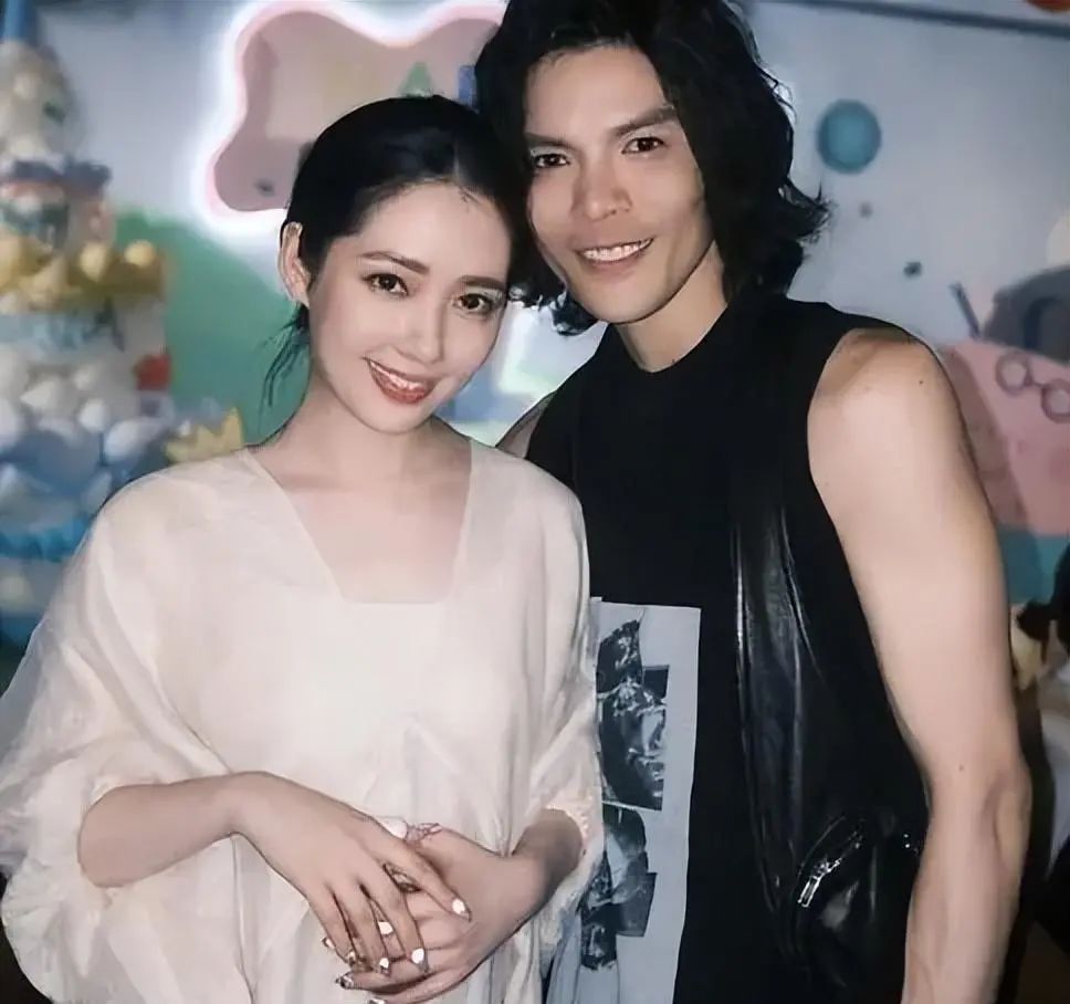 一场秀，彻底撕开了郭碧婷的豪门地位，何鸿燊的话，终于有人信了