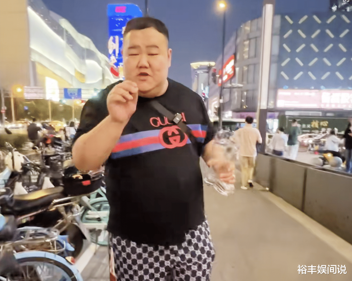 发型 突发!又一吃播网红住进医院,大口喘气穿衣费劲,花胖大咖被猜疑