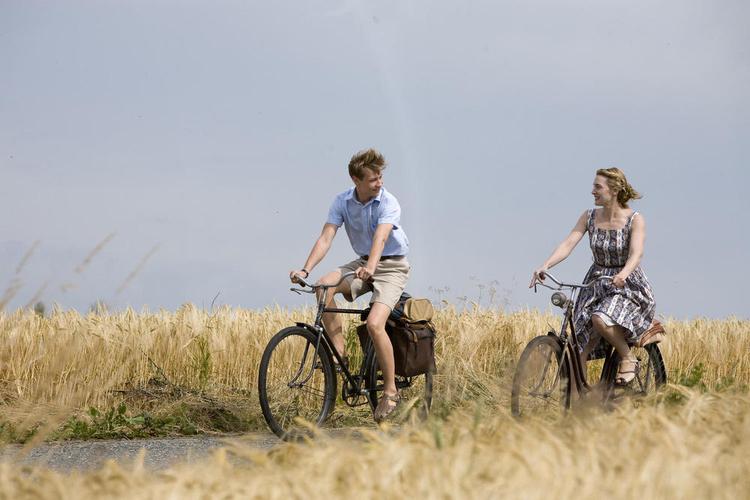 电影|《朗读者》：如何通过阅读打破文化认同的壁垒