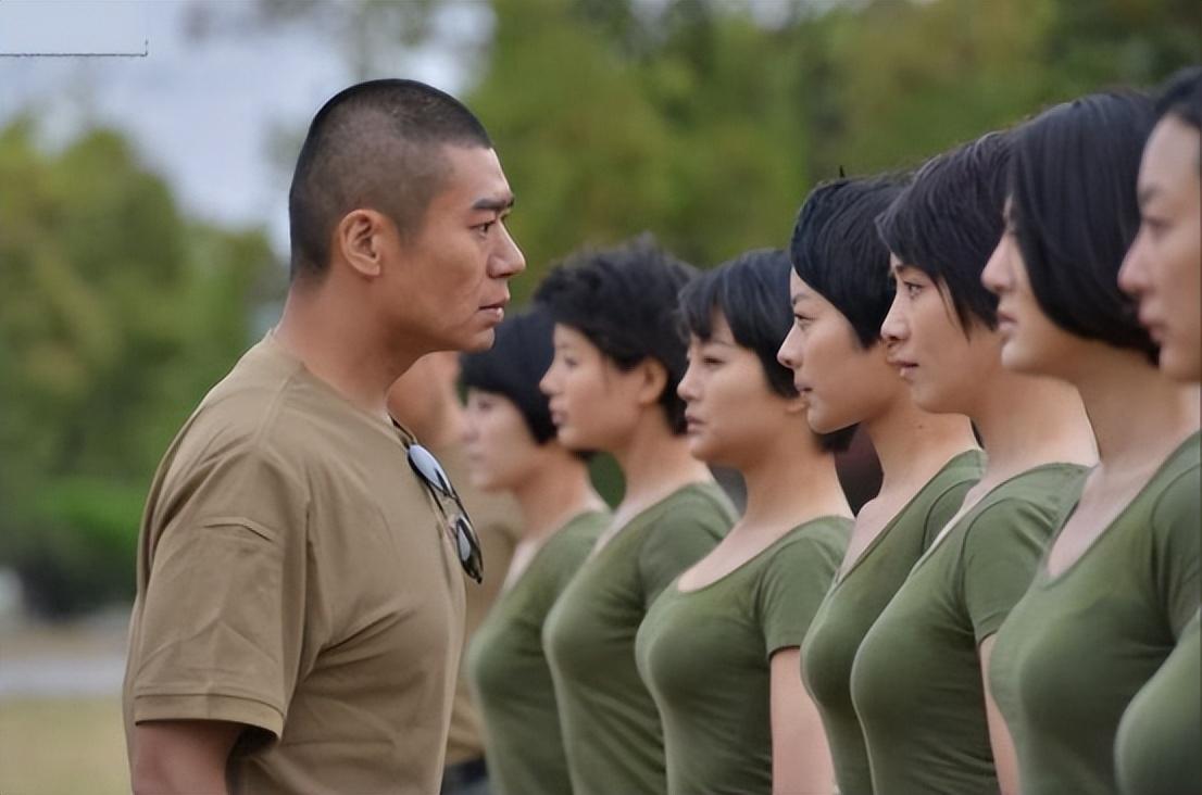 上半身看着很正常,镜头向下移再看:惊呆了!