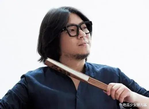 53岁高晓松暴瘦被质疑整容,剪短发瓜子脸似华晨宇,网友:想复出