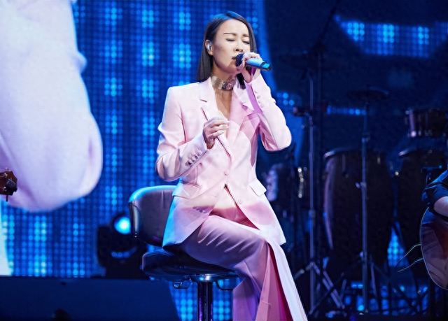 天道好轮回!“作恶作端”的那英,终被王思聪钉死在了耻辱柱上!