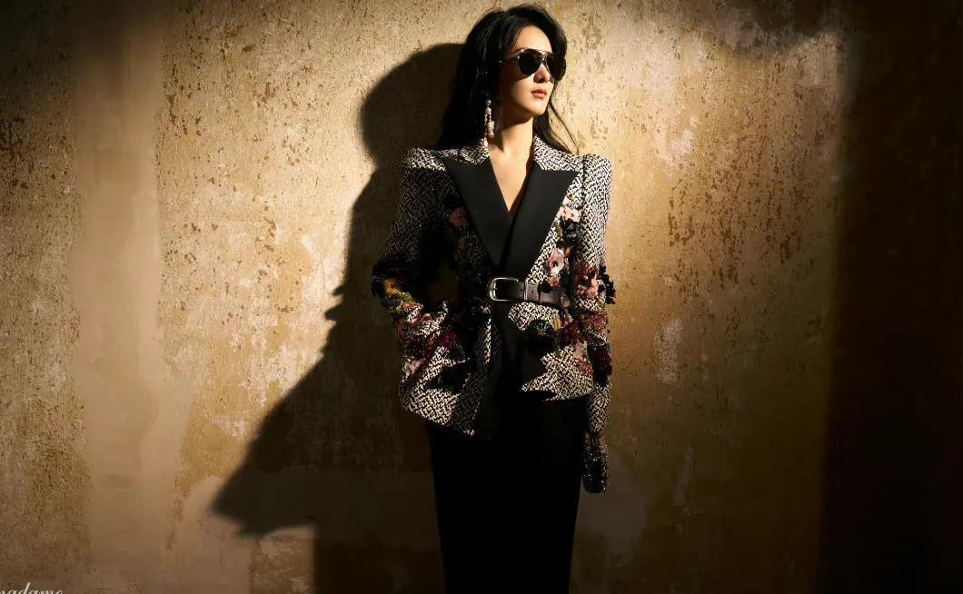 赵丽颖|赵丽颖和素人合照 素人颜值逆天