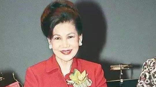 霍英东|离婚带孩子仍再嫁豪门，被霍英东独宠52年的冯坚妮，并不简单