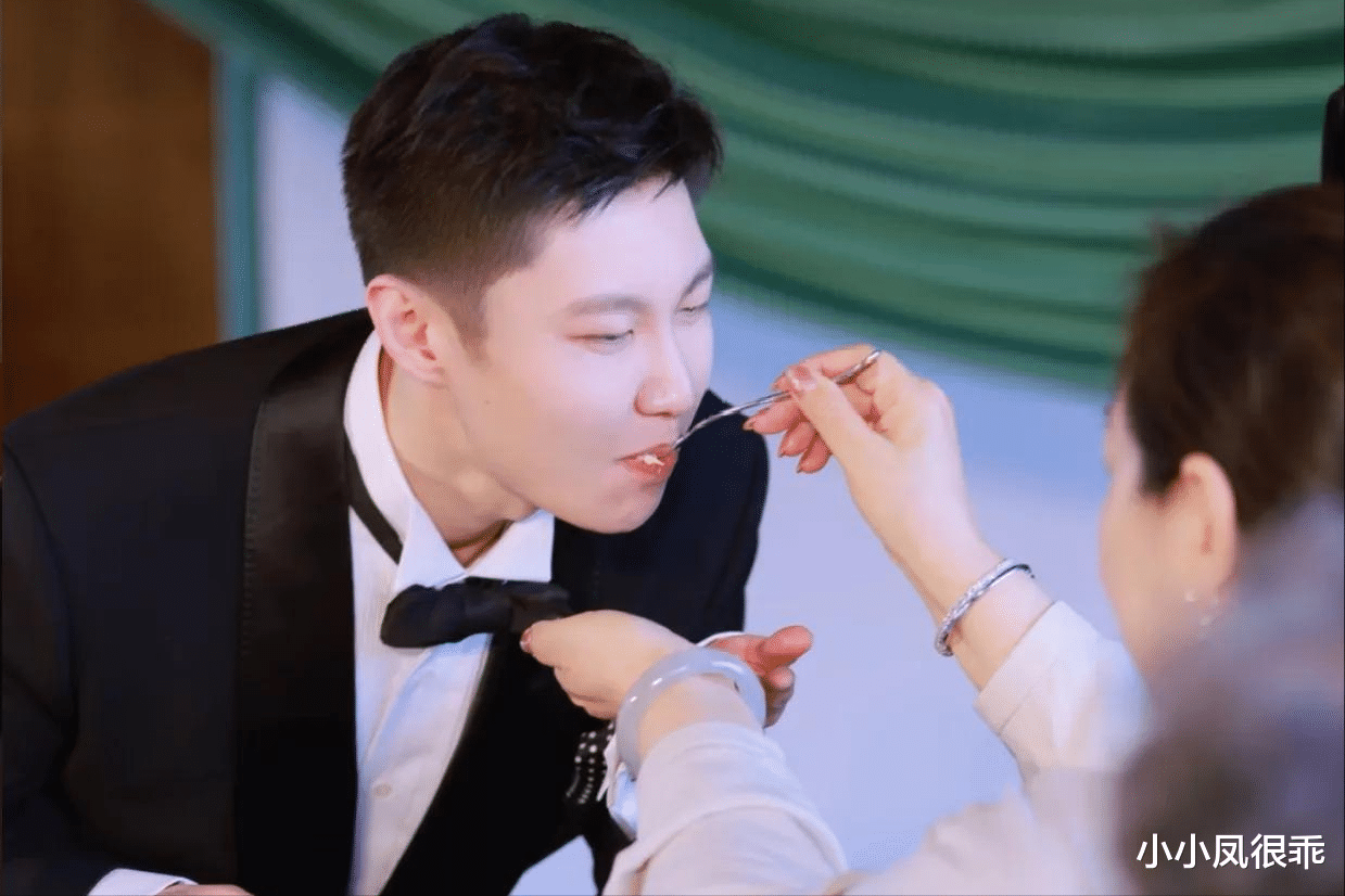 结婚不到一个月,赵本山女婿就露出真面目,给父母偷买3000万的房