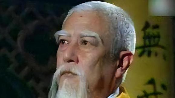 |悲痛！88岁老戏骨养老院孤独去世，演员女儿拒绝相认，称呼其叔叔