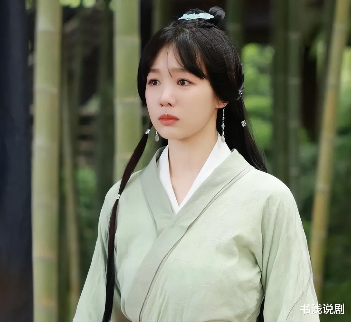 易梦玲挑战白秀珠被嘲,当“网红脸”扎堆演戏,真演员美到碾压!