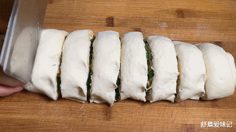 美食教程|喜欢吃长豆角,又喜欢吃面食的可以试试这道美味,既是菜又是饭呢