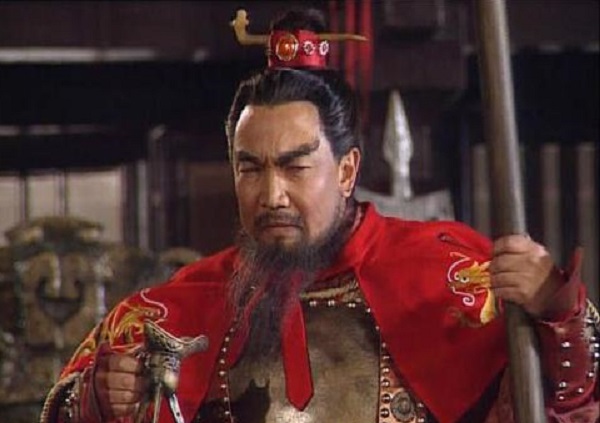 遭遇华雄颜良时,夏侯惇不敢出战,为何一见关羽,他却违令截杀?