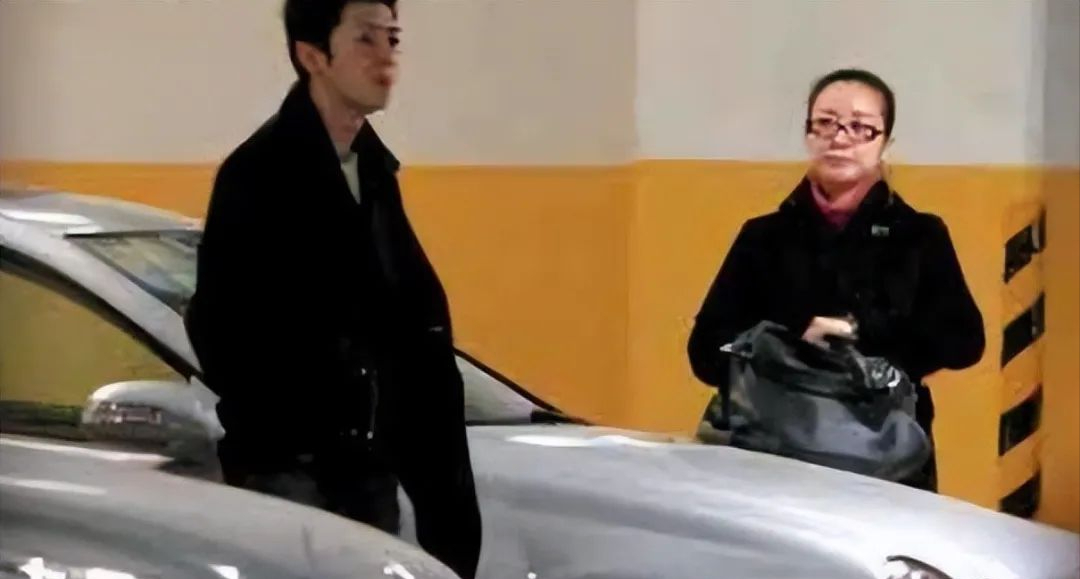 国家一级演员婚内多次出轨,丈夫隐忍十几年未离婚?