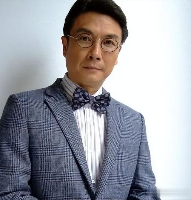 演员刘松仁:43岁娶小20岁泰国空姐,丁克不要孩子,73岁开始后悔