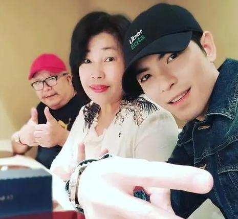 古巨基:她以经纪人身份陪我22年,52岁为我高龄产一子,能不爱吗