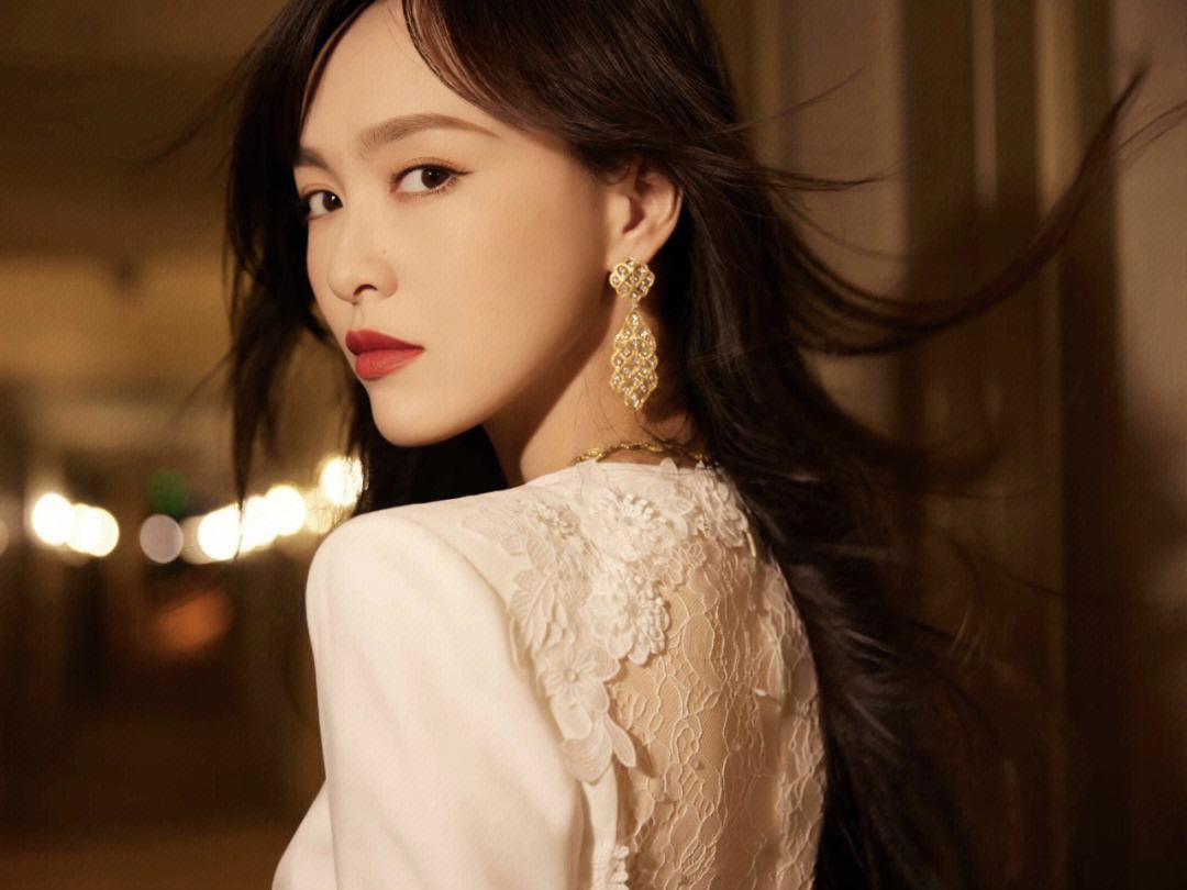 事实证明，40岁的唐嫣已经活成了一个“笑话”