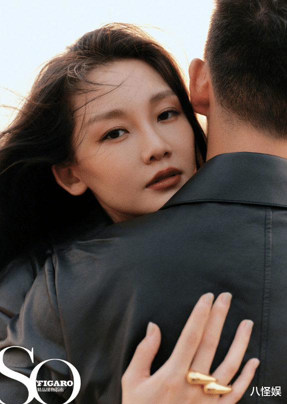 郑恺晒夫妻恩爱大片,苗苗被指产后后遗症明显,被P到快认不出